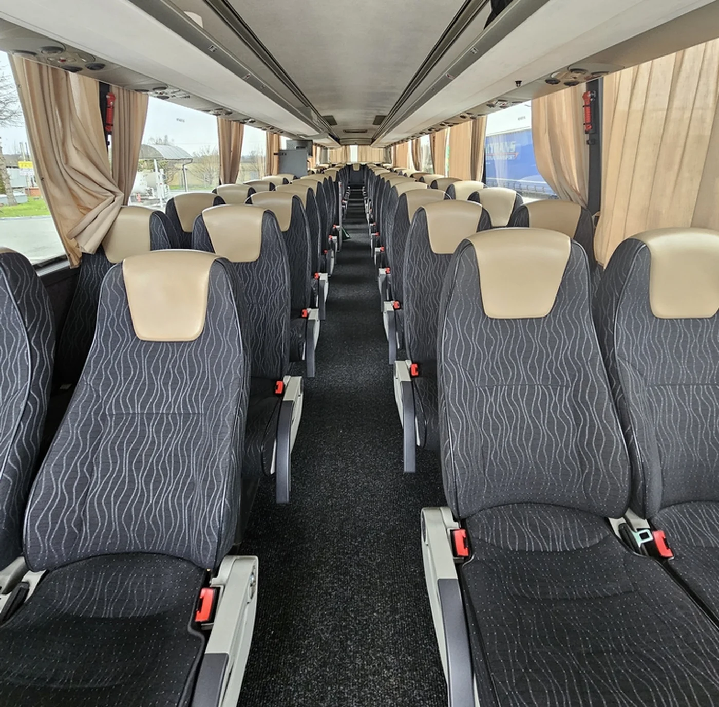 elite-bus-15