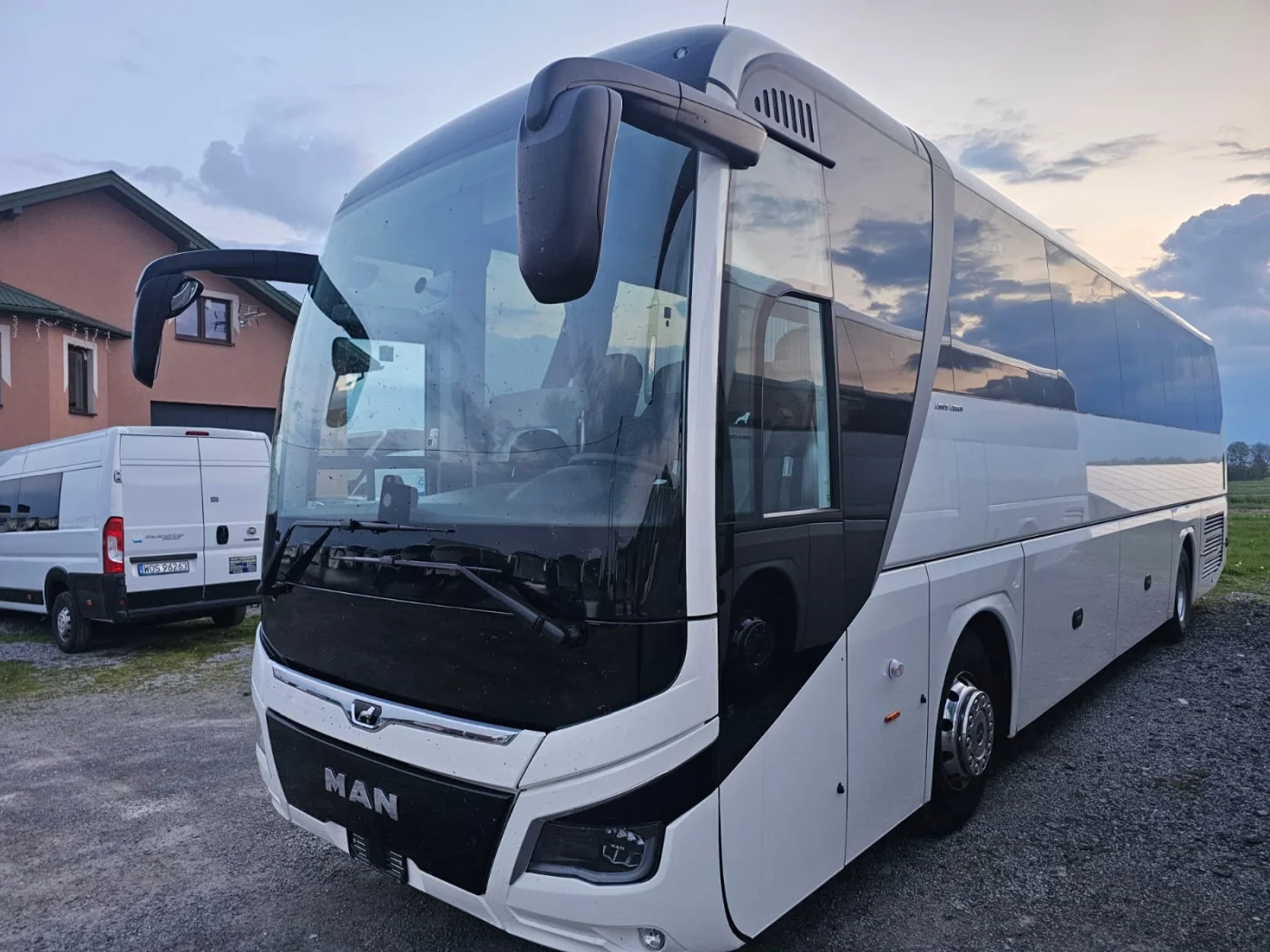 elite-bus-17