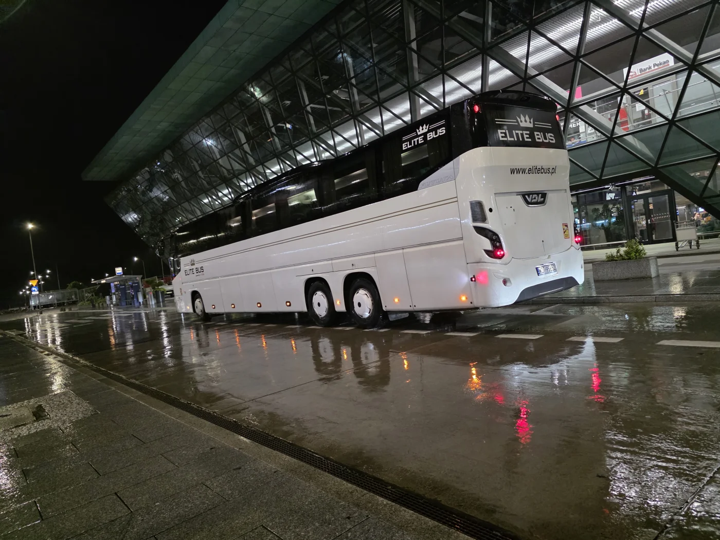 elite-bus-6