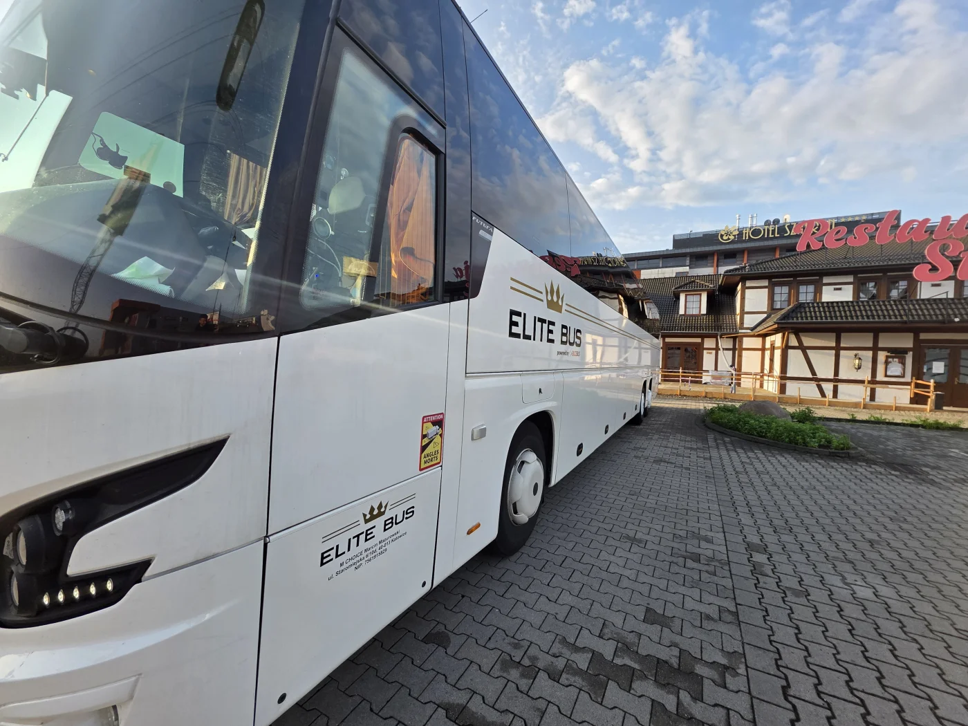 elite-bus-7